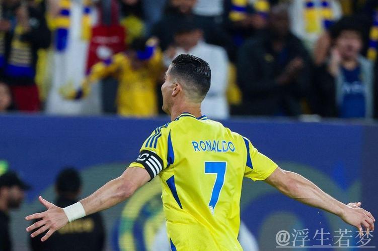 C罗签订天价新合同：每日480万元，2年进账50亿元，创体坛最贵记录